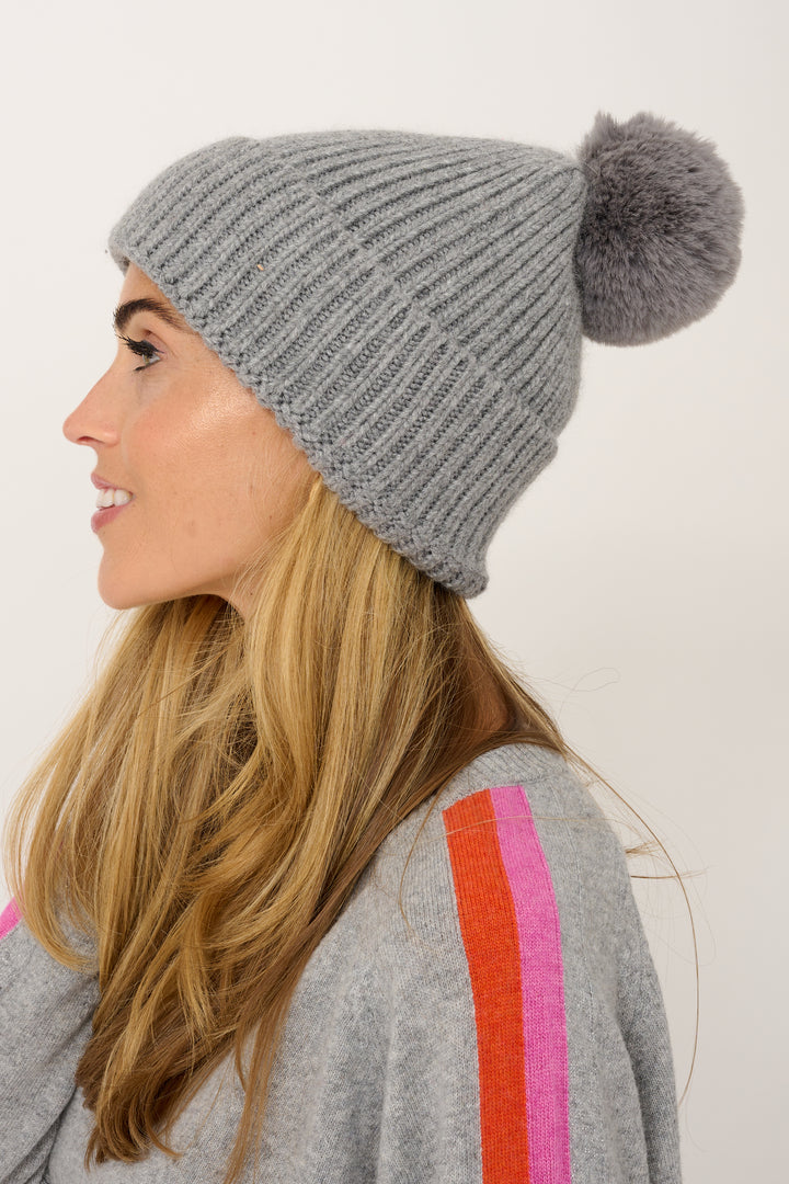 Super Soft Chunky Cashmere Mix Hat with Pom Pom in Light Grey