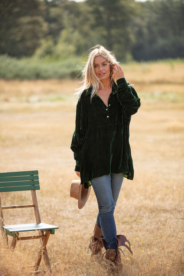 Ava Oversized Silk Velvet Shirt In Forest Green