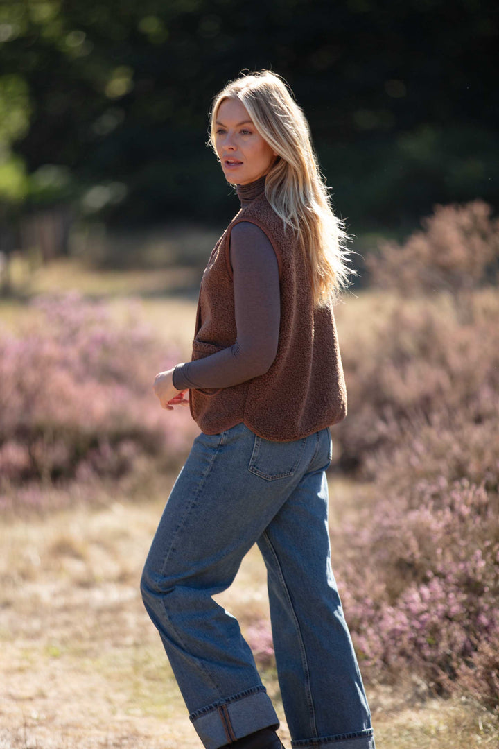 Fleece Gilet In Brown