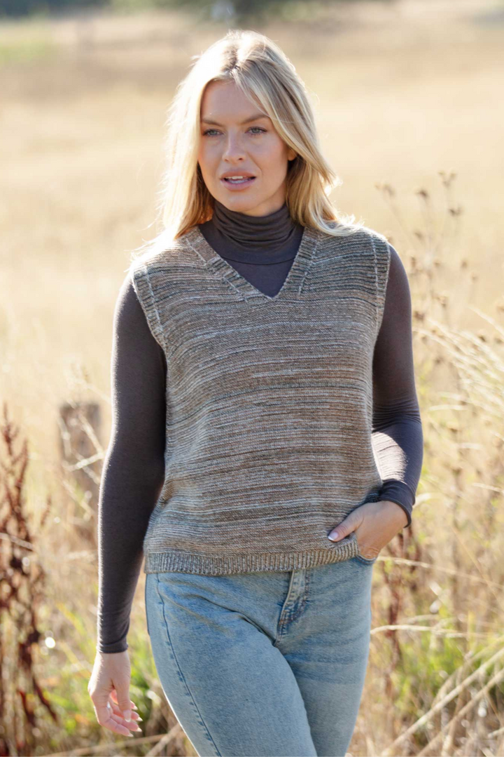 Cashmere Mix Sleeveless Jumper in Light Fawn with Olive Mix