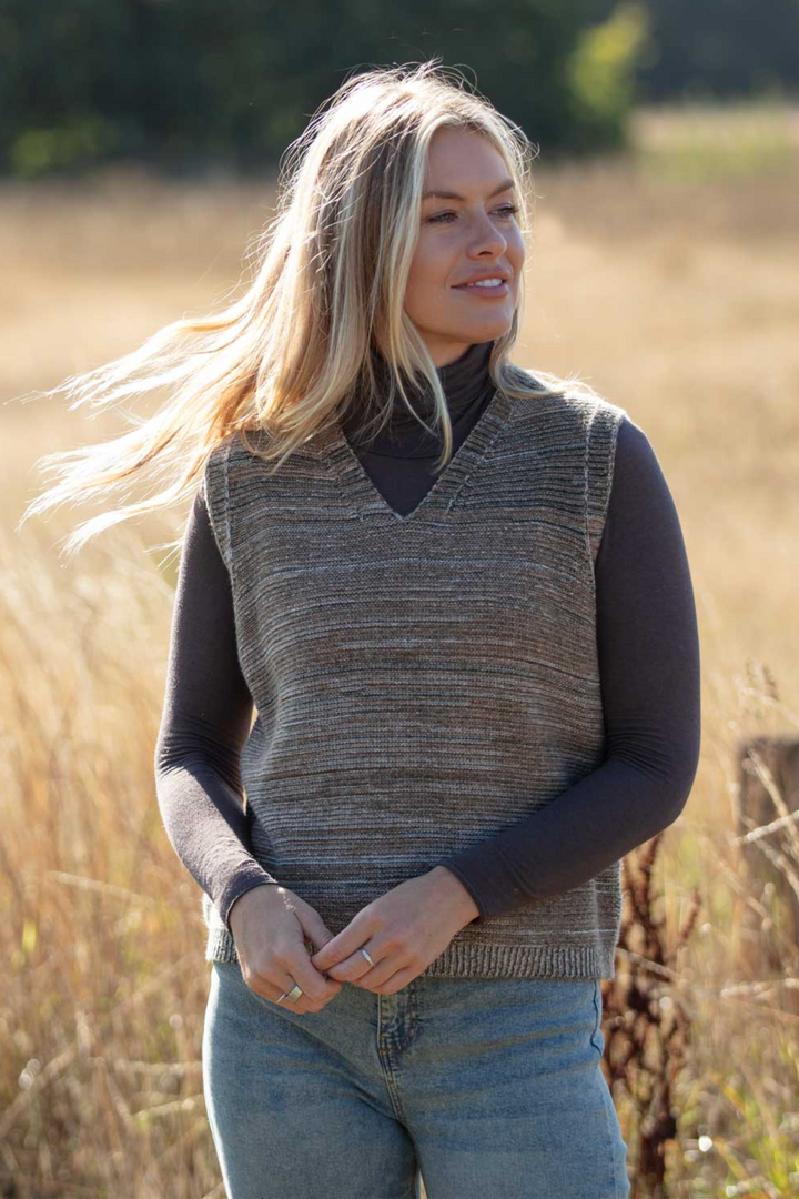 Cashmere Mix Sleeveless Jumper in Light Fawn with Olive Mix