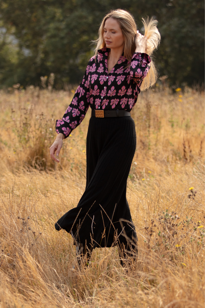 Ella Shirt In Black & Pink Thistle