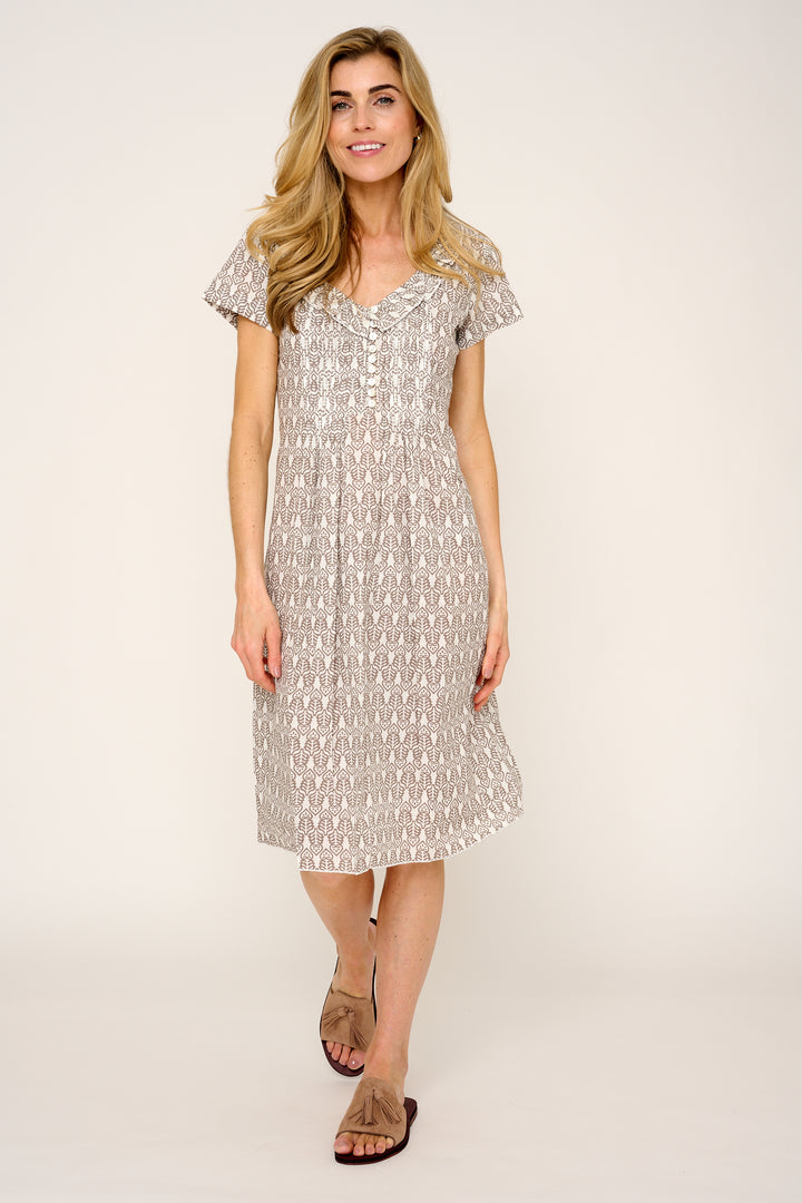 Cotton Karen Short Sleeve Day Dress in Fresh Taupe & White